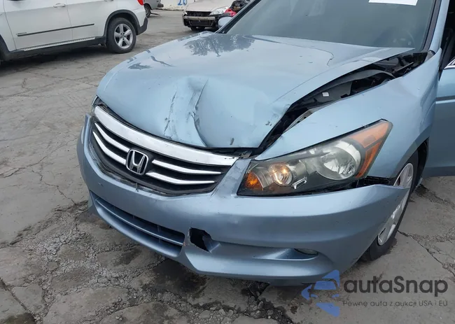 1HGCP3F8XBA014932: 43531395