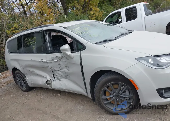 2C4RC3BG9LR271062: 43532397