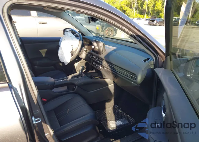 3CZRZ1H76RM719102: 43532869