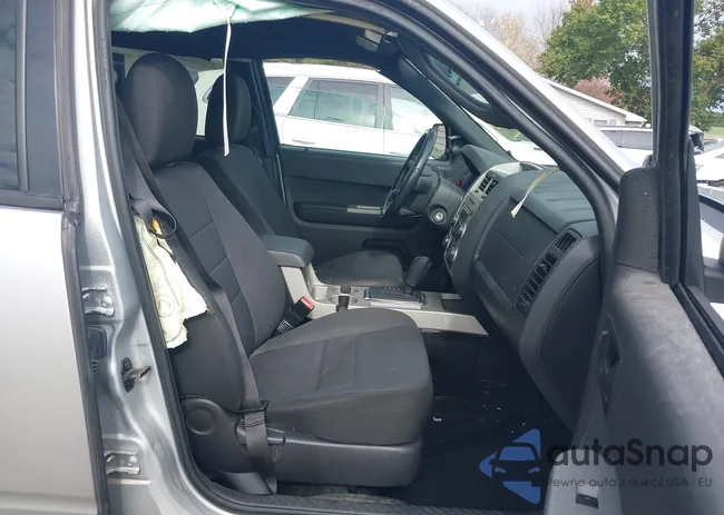 1FMCU9D73BKB52211: 43532311