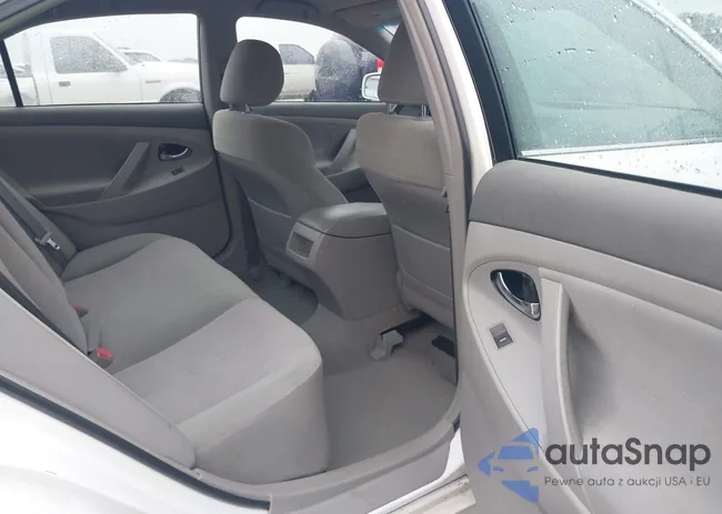 4T1BF3EK8BU712380: 43532342