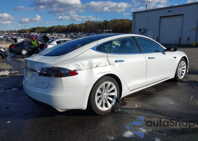 5YJSA1E29JF257229: 43533555