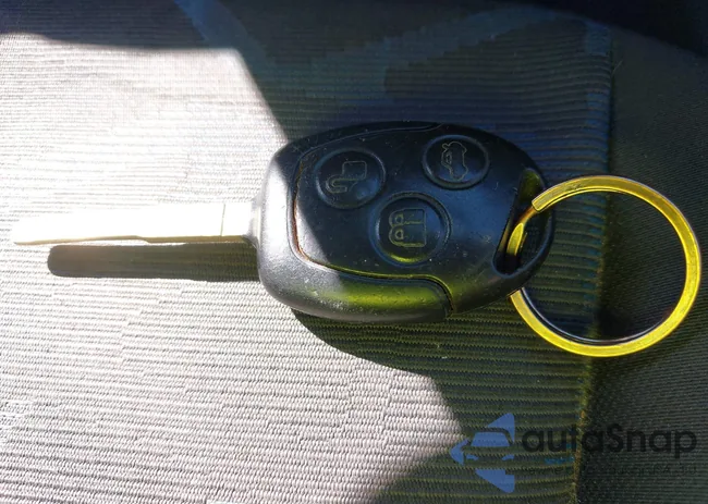 3FADP4FJ1CM103567: 43534438