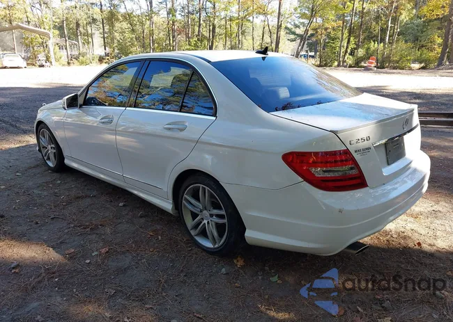 WDDGF4HB0DA767038: 43534587