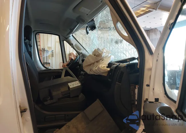 3C6TRVAG3LE135617: 43534945