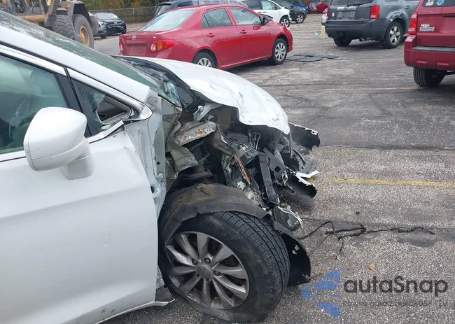 2C4RC1FG3JR289682: 43534346