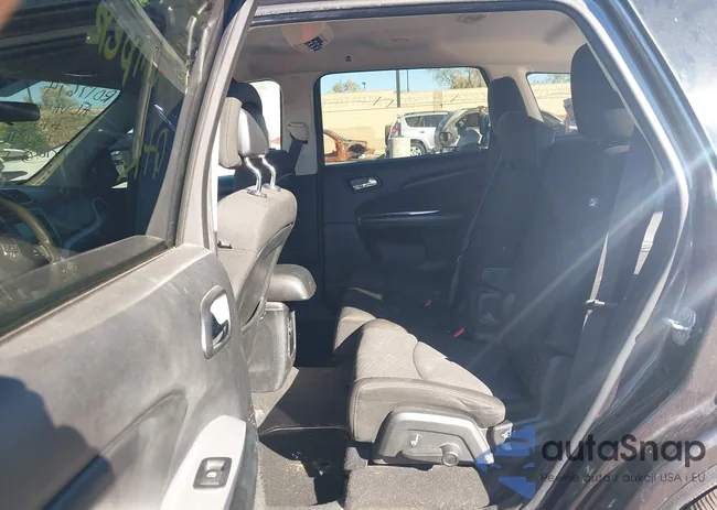 3C4PDCBG9HT511154: 43535443