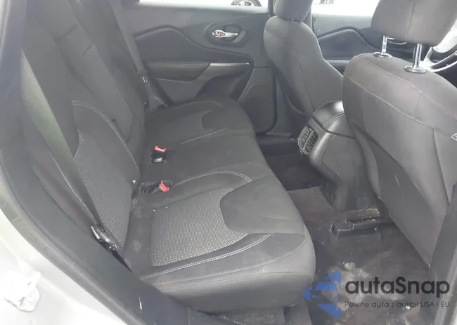 1C4PJLCB4KD145144: 43536641