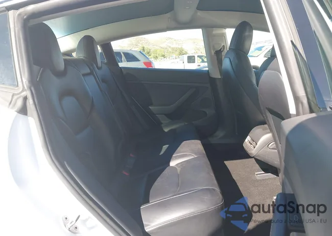 5YJ3E1EB3NF133200: 43536697