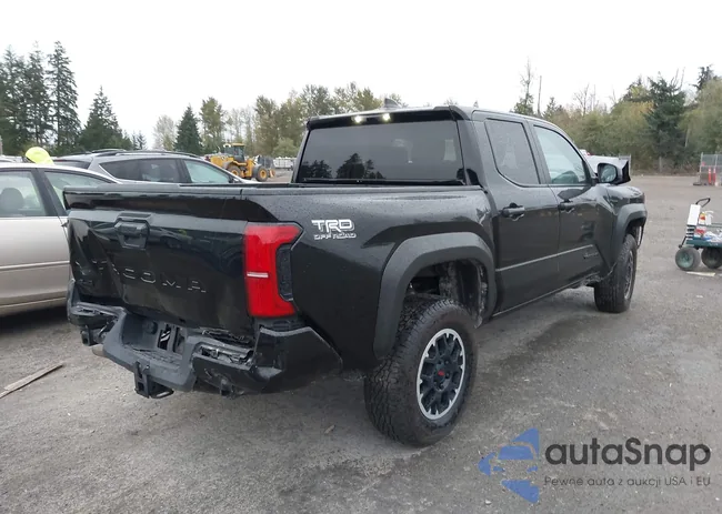 3TYLB5JN6RT011582: 43537519