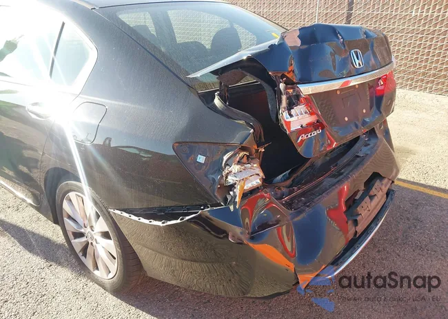 1HGCR2F83DA006582: 43537616