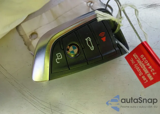 WBA43AT04RCR36111: 43537971