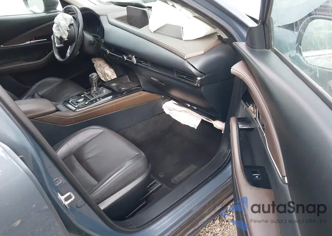 3MVDMBEY3NM432844: 43537107