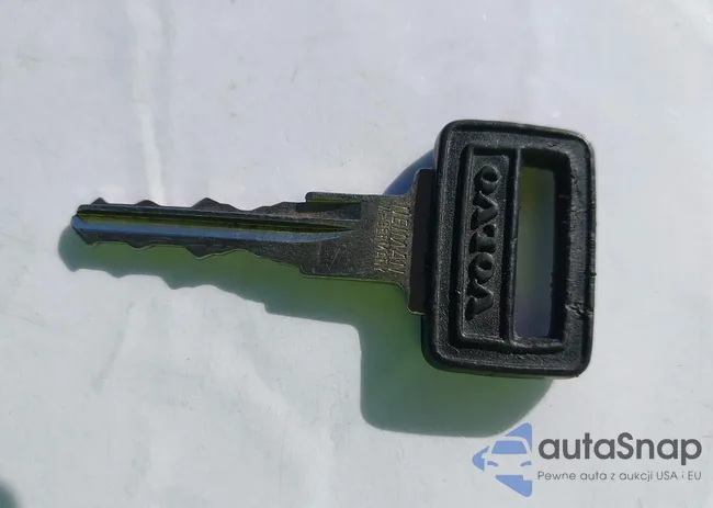 YV1AA8848L1424672: 43538595