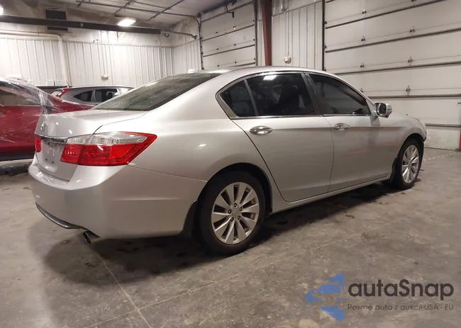 1HGCR2F82FA077369: 43538807