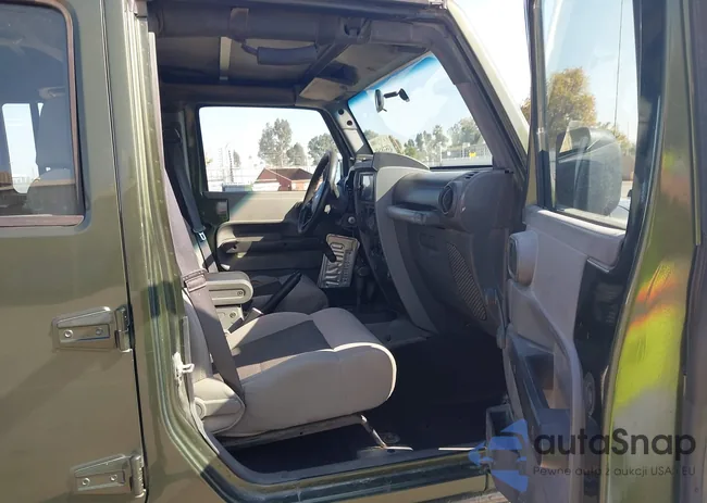 1J4GA39169L750985: 43538150