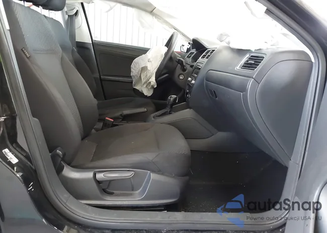 3VW2K7AJ8EM395002: 43538202