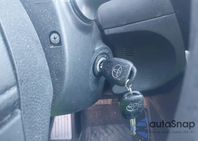 2T1BURHE3FC412414: 43539414