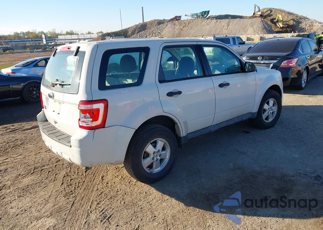 1FMCU0C75BKB70352: 43539659