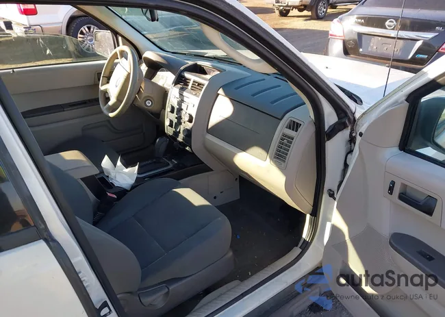 1FMCU0C75BKB70352: 43539659