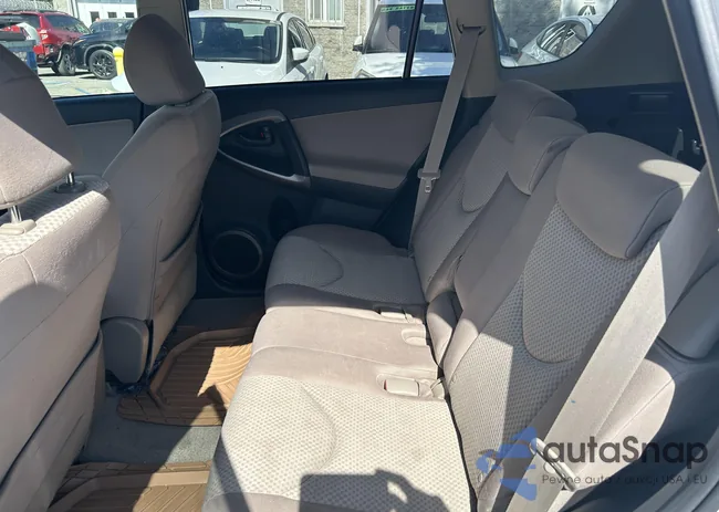 JTMBD33V685162638: 43539885