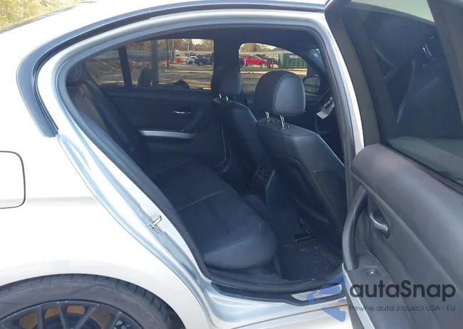 WBAPM5C51BE435569: 43539066