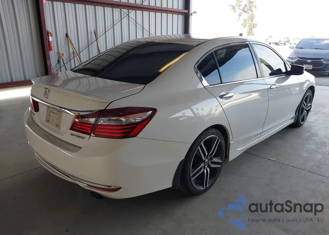 1HGCR2F58GA017832: 43540659