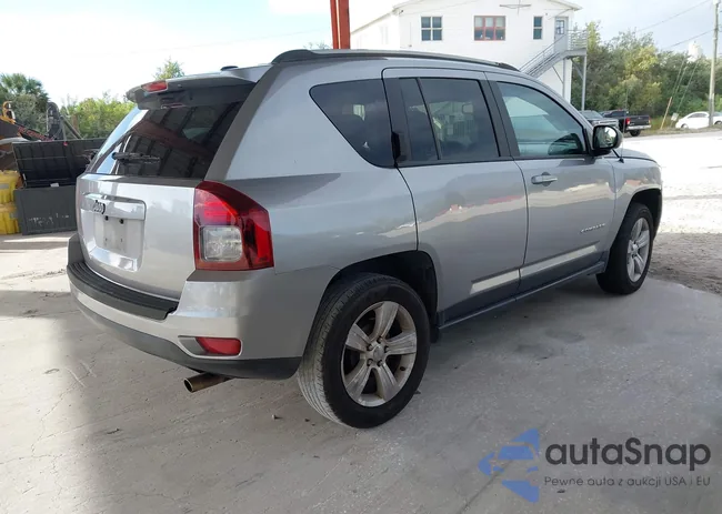 1C4NJCBA6HD147826: 43541620