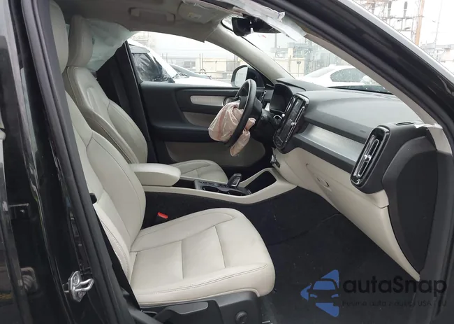 YV4162UK2L2325765: 43541717