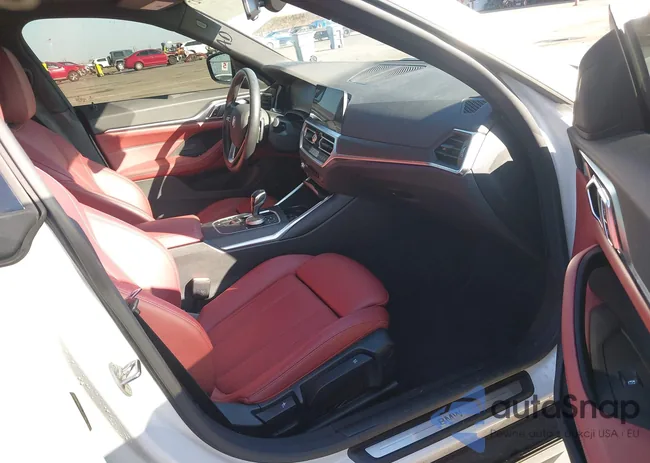 WBA63AV02NFM01762: 43541727