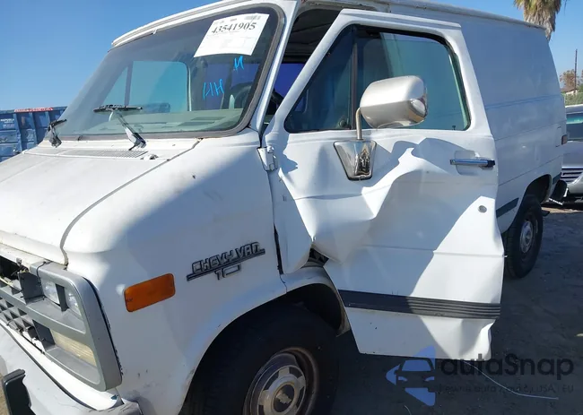 1GCDG15Z3RF184189: 43541905