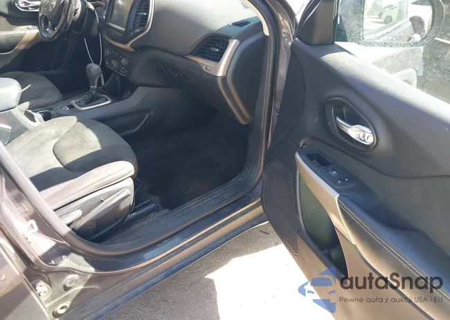 1C4PJLCB7HW592175: 43541290