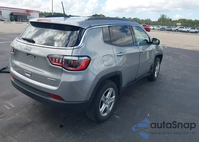 3C4NJDBN1PT541865: 43542403