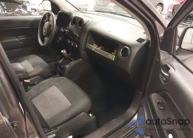 1C4NJDBB5FD153581: 43542893