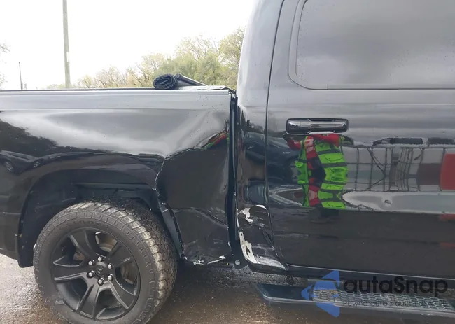 1C6SRFFT7MN652374: 43542128