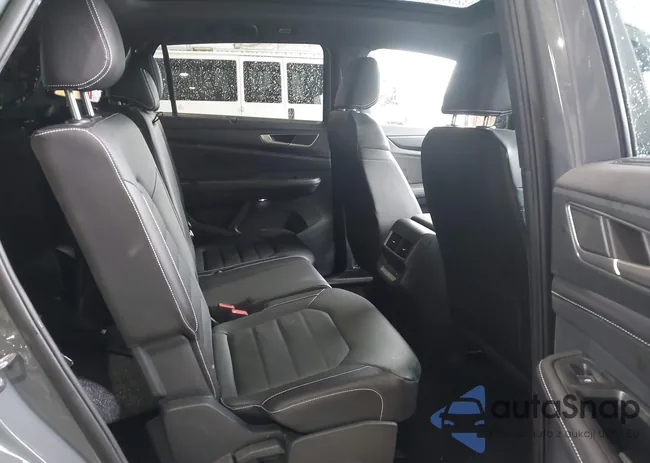 1V2AE2CA7SC207409: 43542353