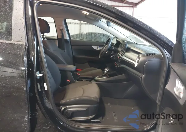 3KPF24AD2RE823238: 43543957