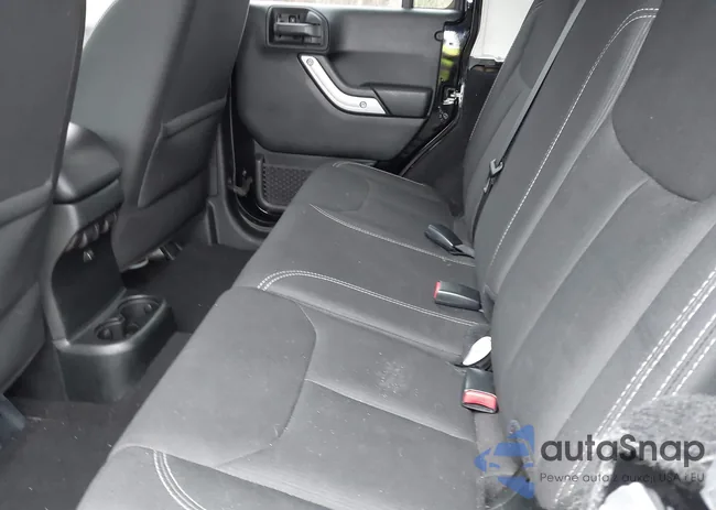 1C4HJWEG6JL922300: 43544477