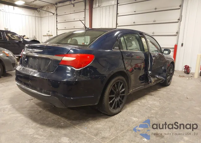 1C3CCBBB2DN597633: 43544148