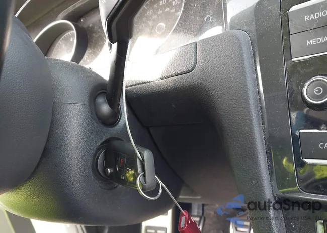 3VWM17AU2JM767675: 43545411