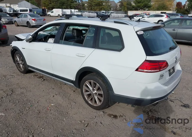 3VWM17AU2JM767675: 43545411