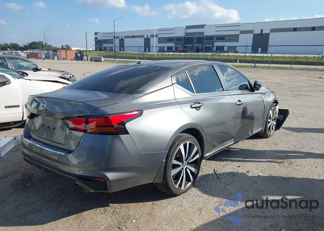 1N4BL4CW3MN420891: 43545677