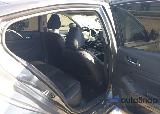 1N4BL4CW3MN420891: 43545677