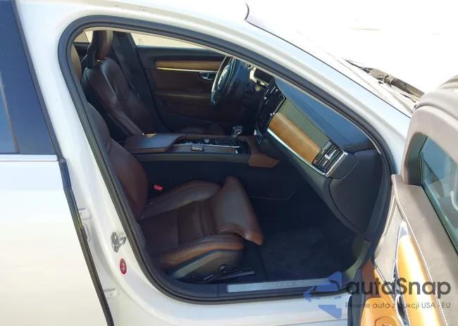 LVY992ML7JP008840: 43545046