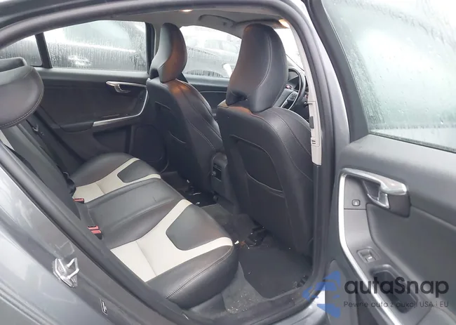 YV440MUM9J2006405: 43545135