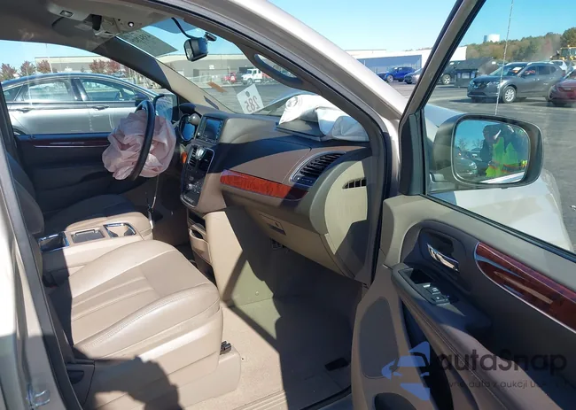 2C4RC1BG8DR539752: 43547829