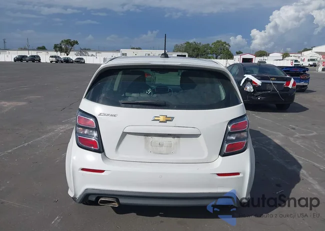 1G1JG6SB8K4140965: 43547056