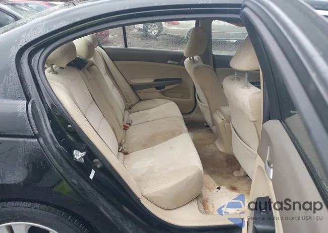 1HGCP2F42AA158058: 43547355