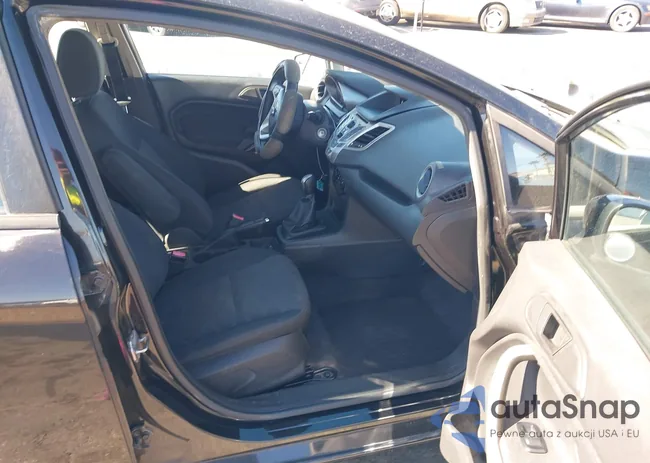 3FADP4BJ2CM221343: 43548548