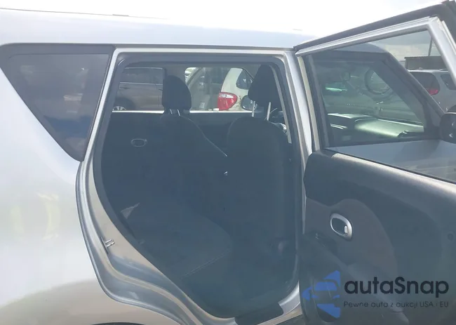 KNDJP3A55J7560049: 43548626